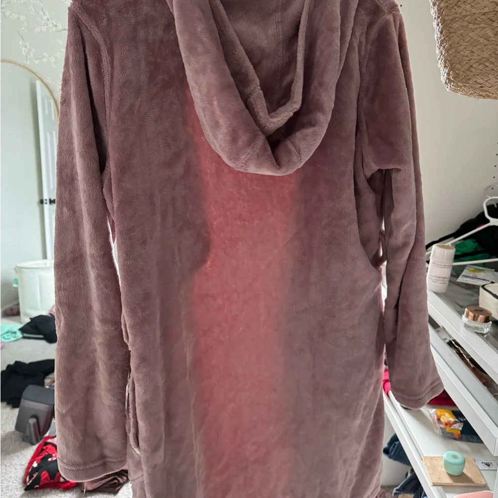 UGG Robe - Picture 2 of 3
